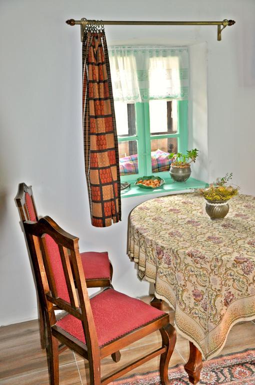 Nefelejcs Vendeghaz Holloko Apartment Exterior photo